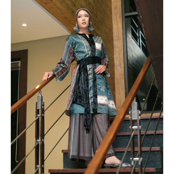 KARIMAKE - KALAWAI One Set